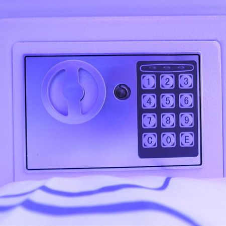 Jc Space Capsule Hotel Kuah Eksteriør bilde