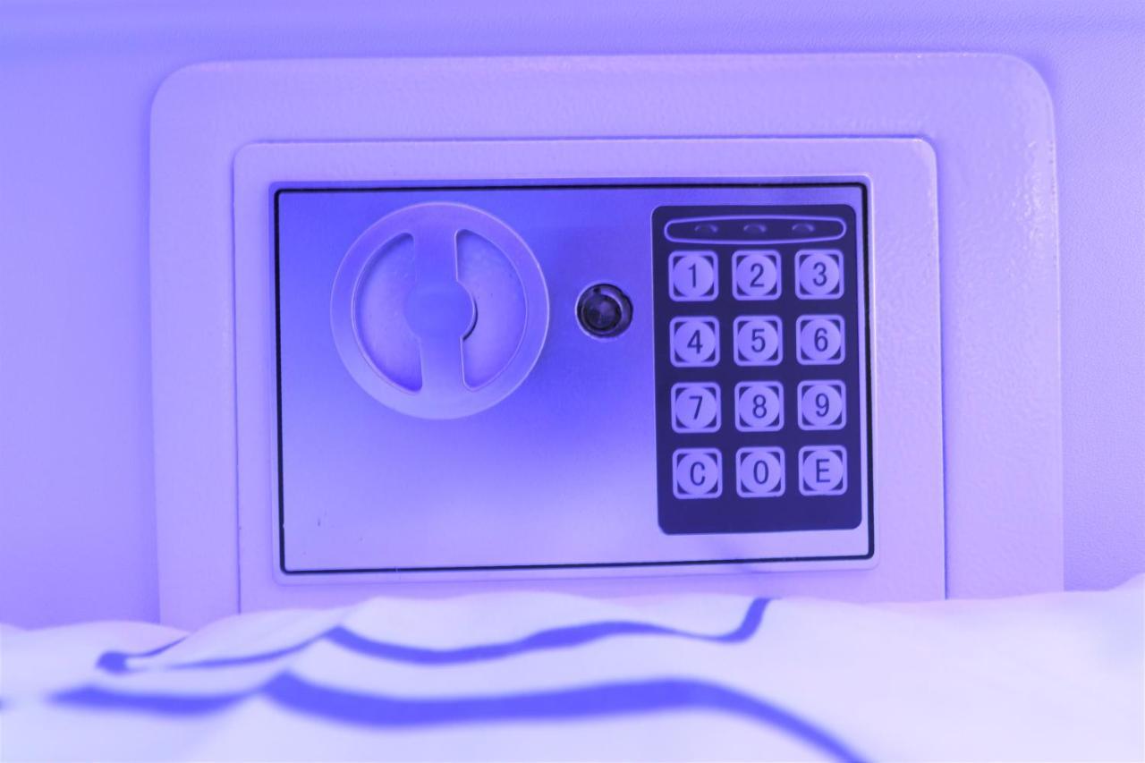 Jc Space Capsule Hotel Kuah Eksteriør bilde